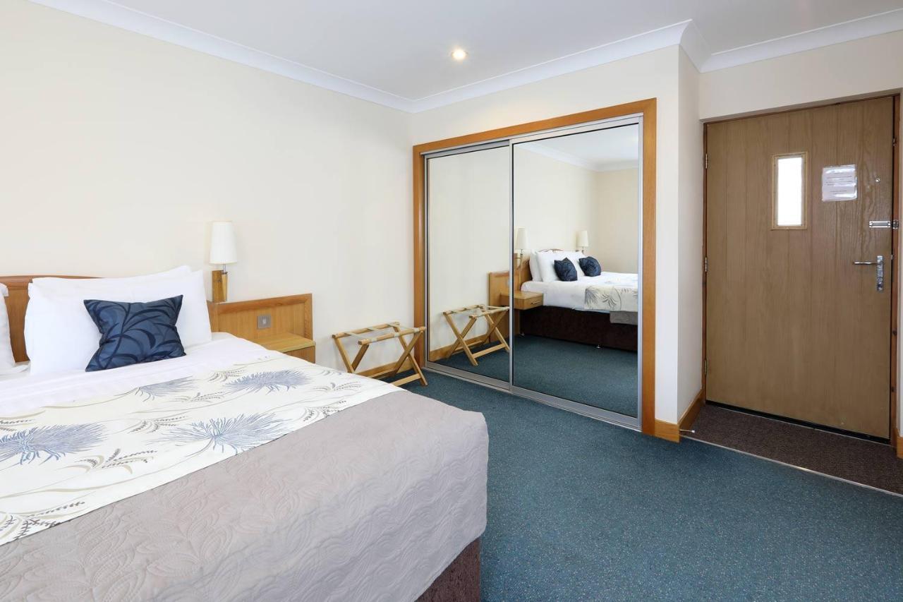 Woodland Bay Hotel 格文 外观 照片