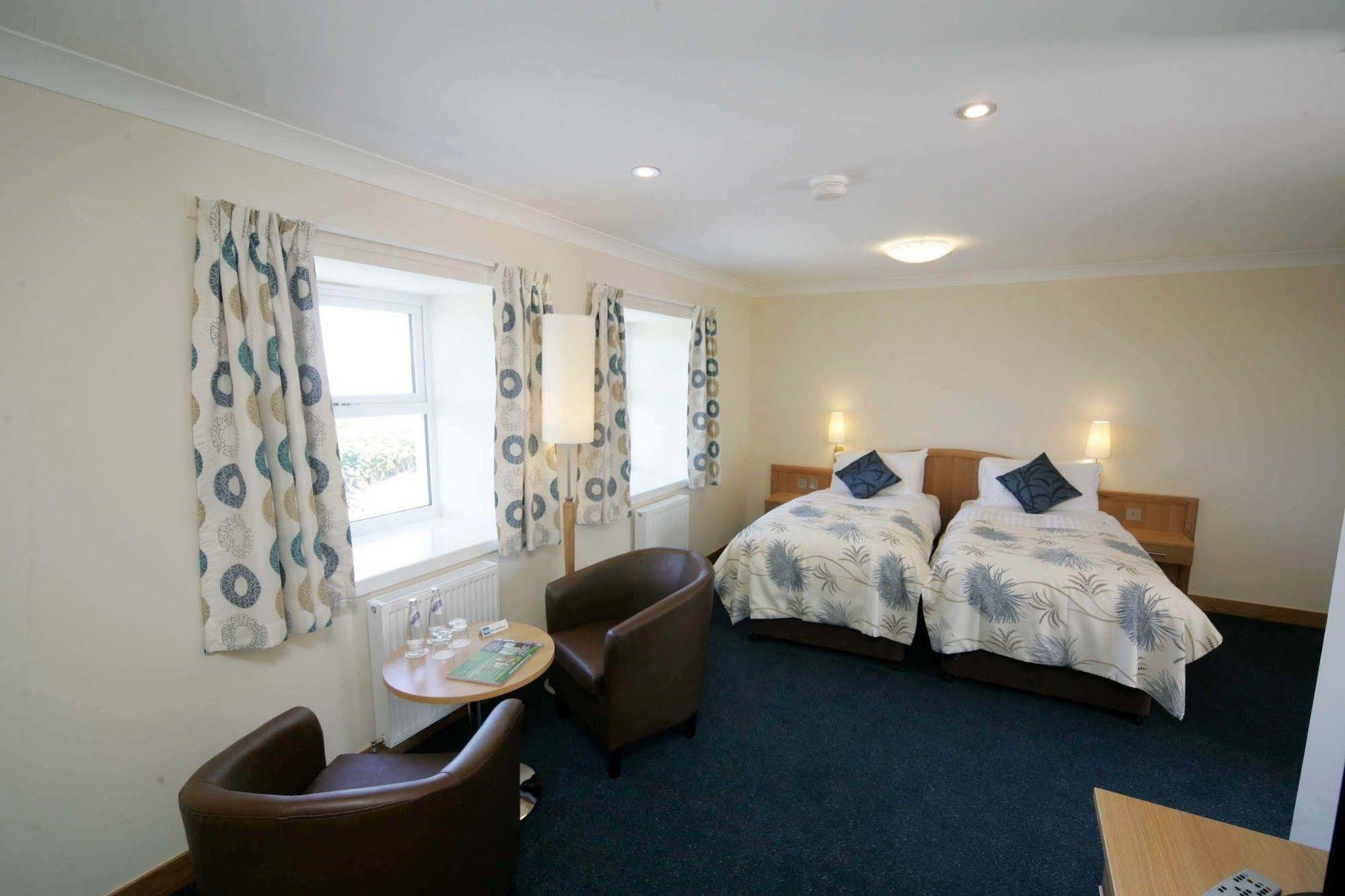 Woodland Bay Hotel 格文 外观 照片